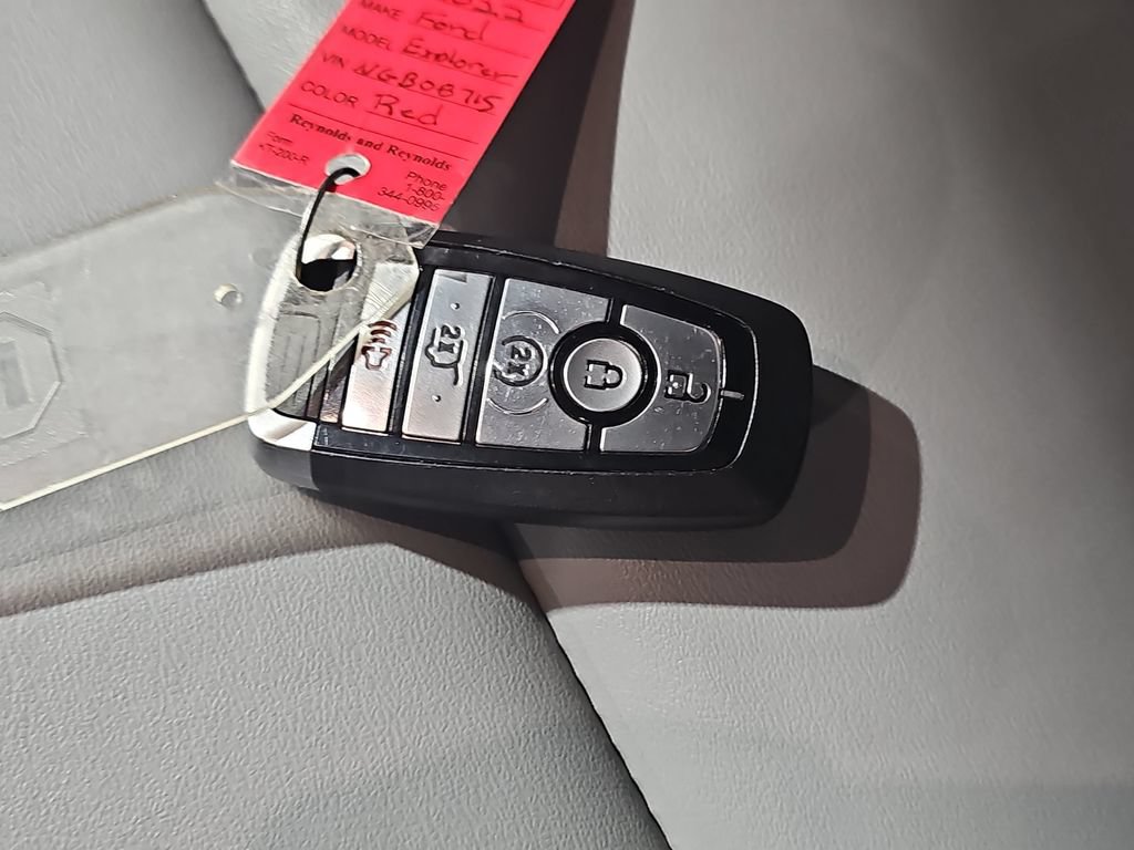 Used 2022 Ford Explorer XLT w/ Equipment Group 202A AWD/4WD image 42