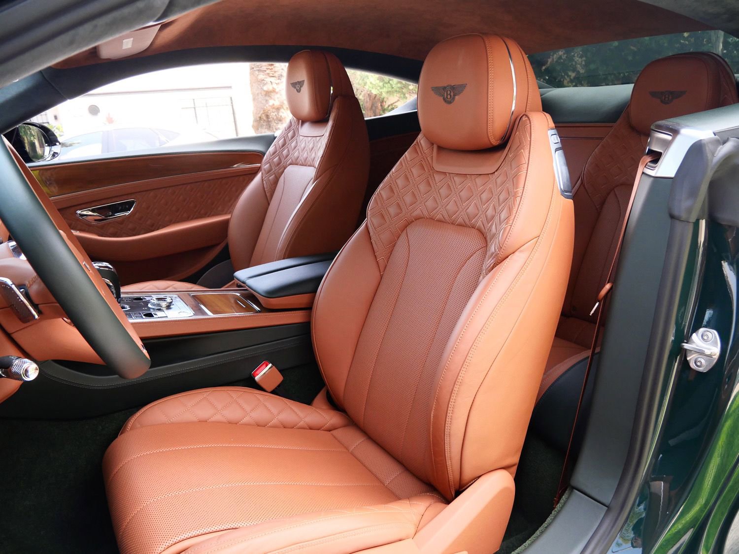 Used 2023 Bentley Continental GT V8 image 16