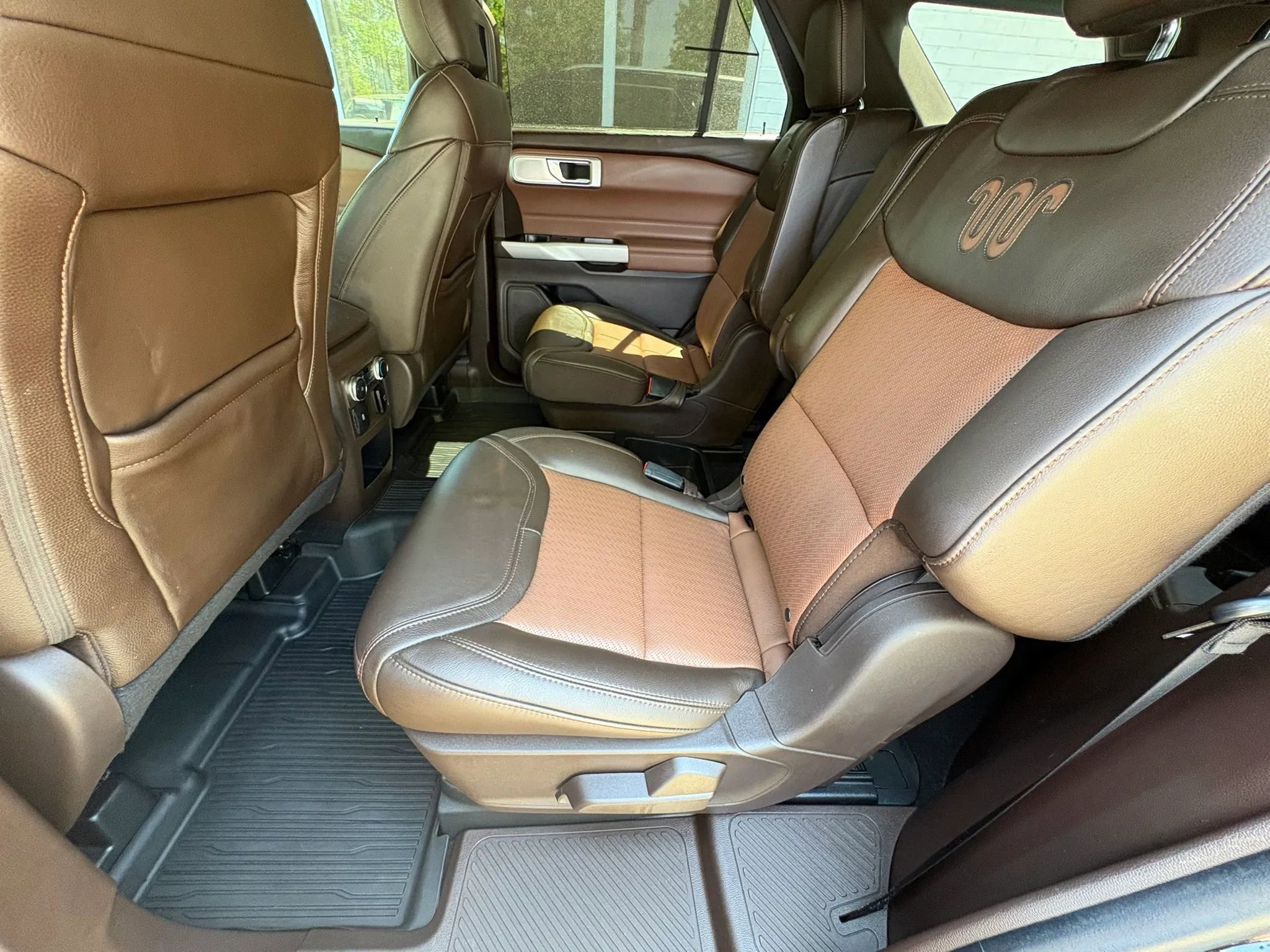 Used 2021 Ford Explorer King Ranch w/ Premium Technology Package AWD/4WD image 30