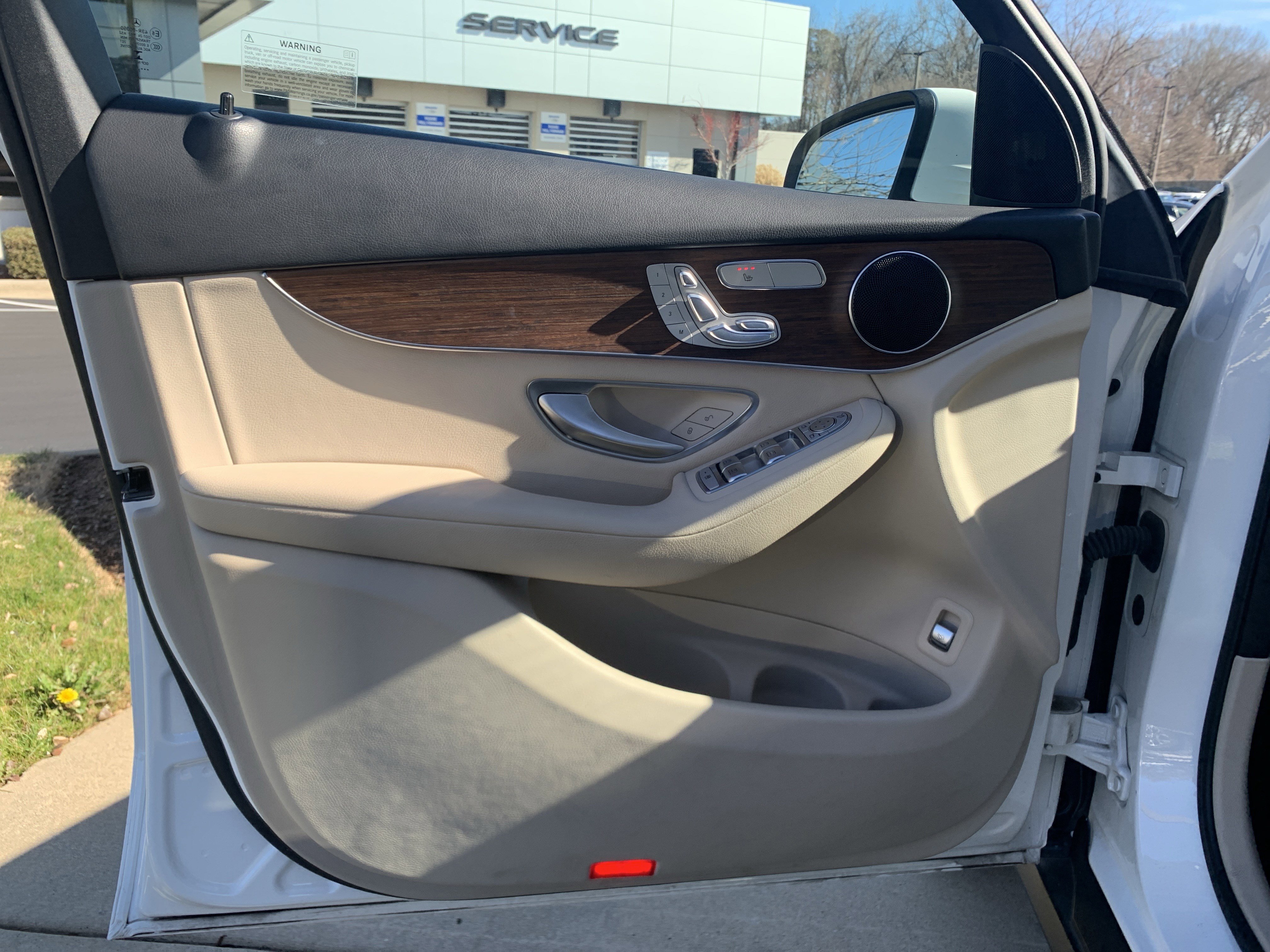 Used 2022 Mercedes-Benz GLC 300 4MATIC image 14