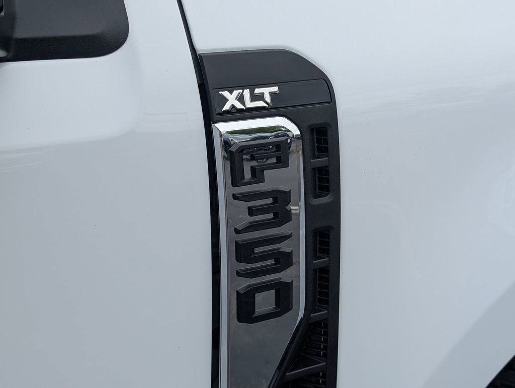 New 2026 Ford F350 XLT w/ FX4 Off-Road Package image 17