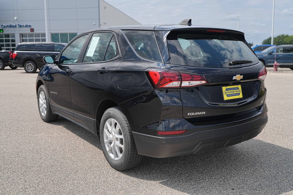 Used 2022 Chevrolet Equinox LS AWD/4WD image 8