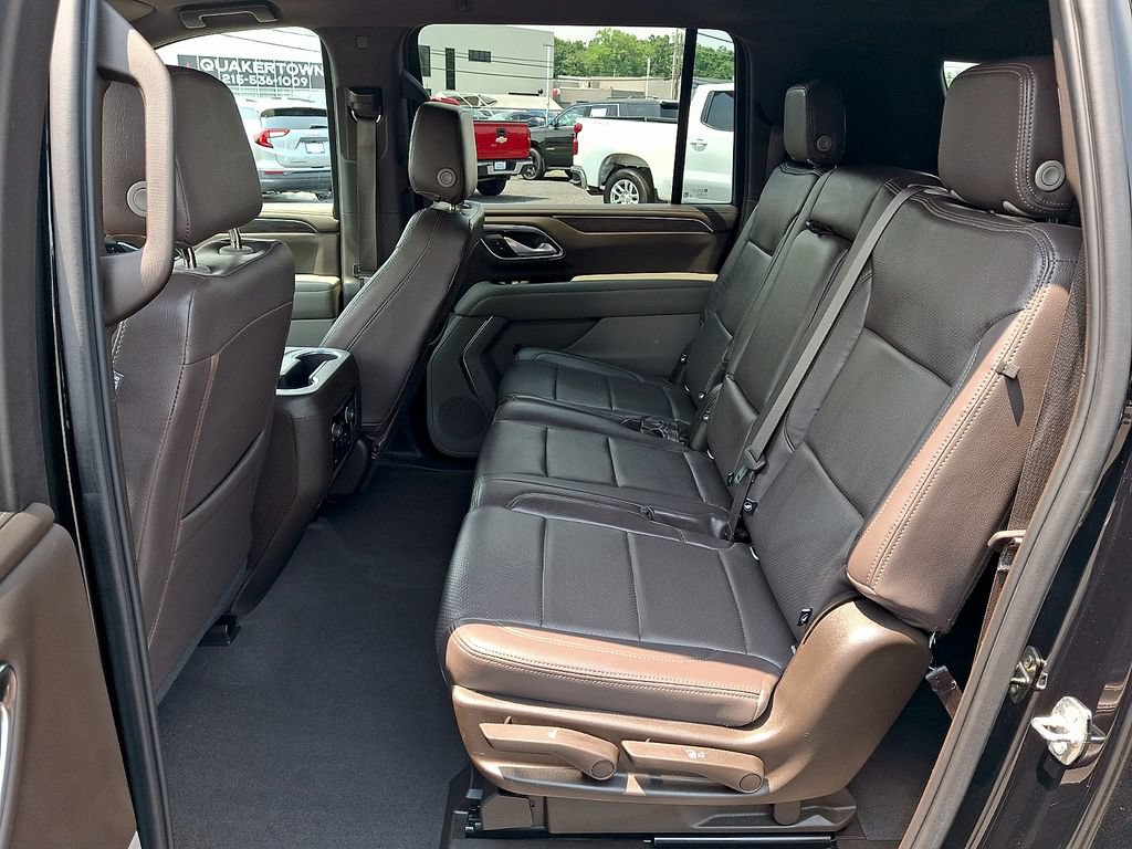 Used 2021 Chevrolet Suburban LS AWD/4WD image 14
