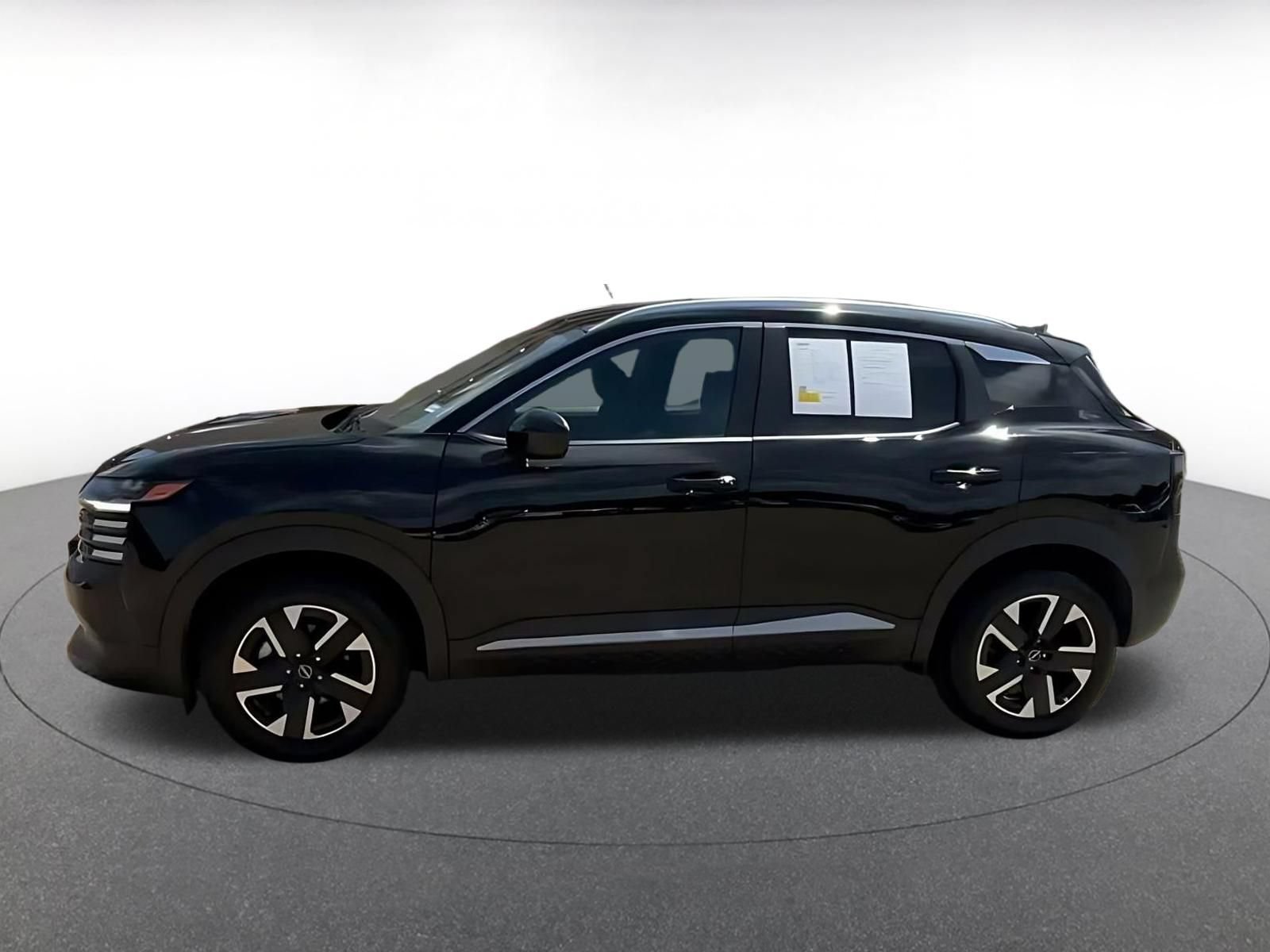 Used 2026 Nissan Kicks SV w/ Cold Weather Package AWD/4WD image 8