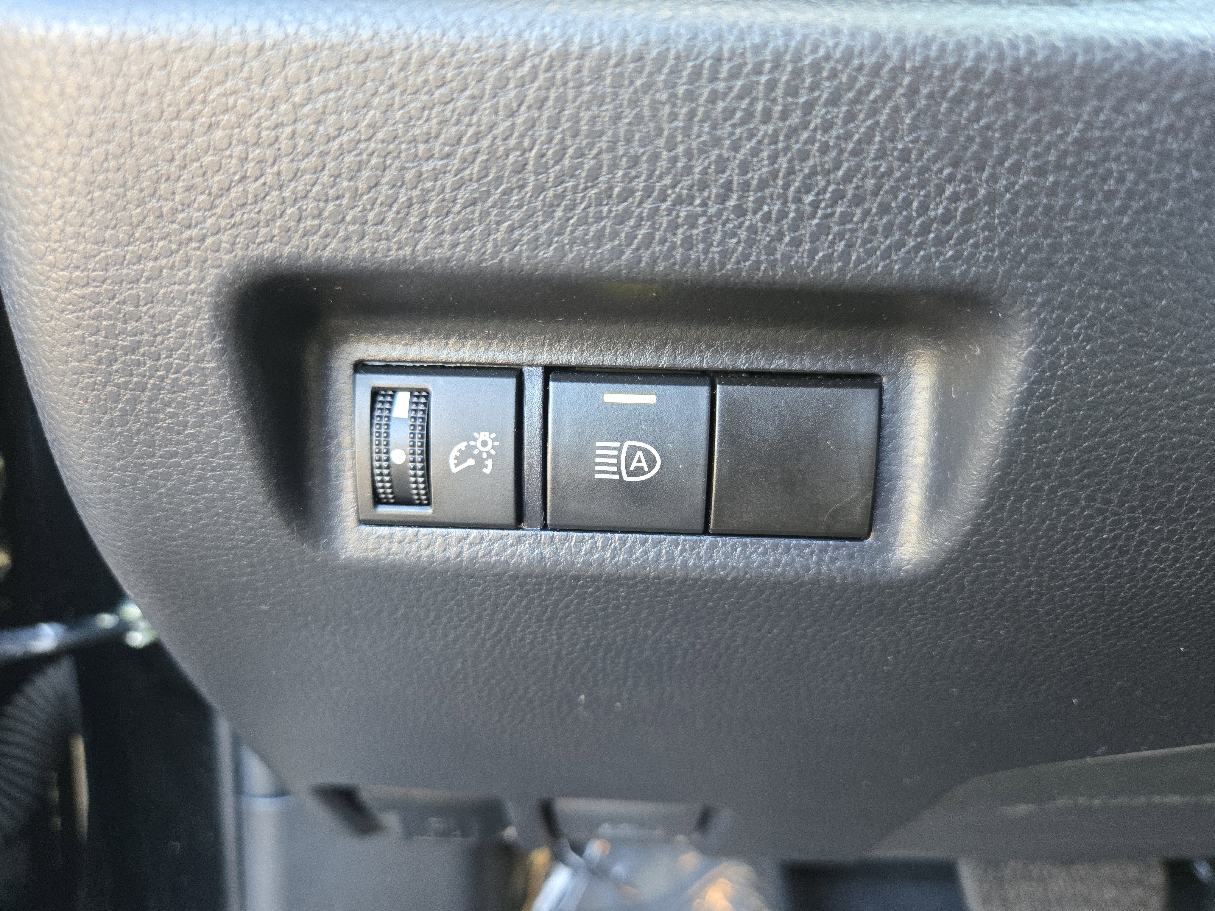 Used 2024 Toyota RAV4 XLE image 15