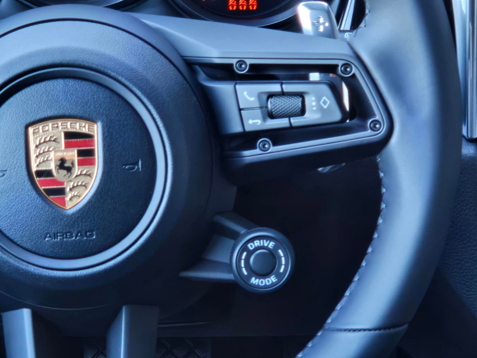 New 2026 Porsche Macan S AWD/4WD image 17