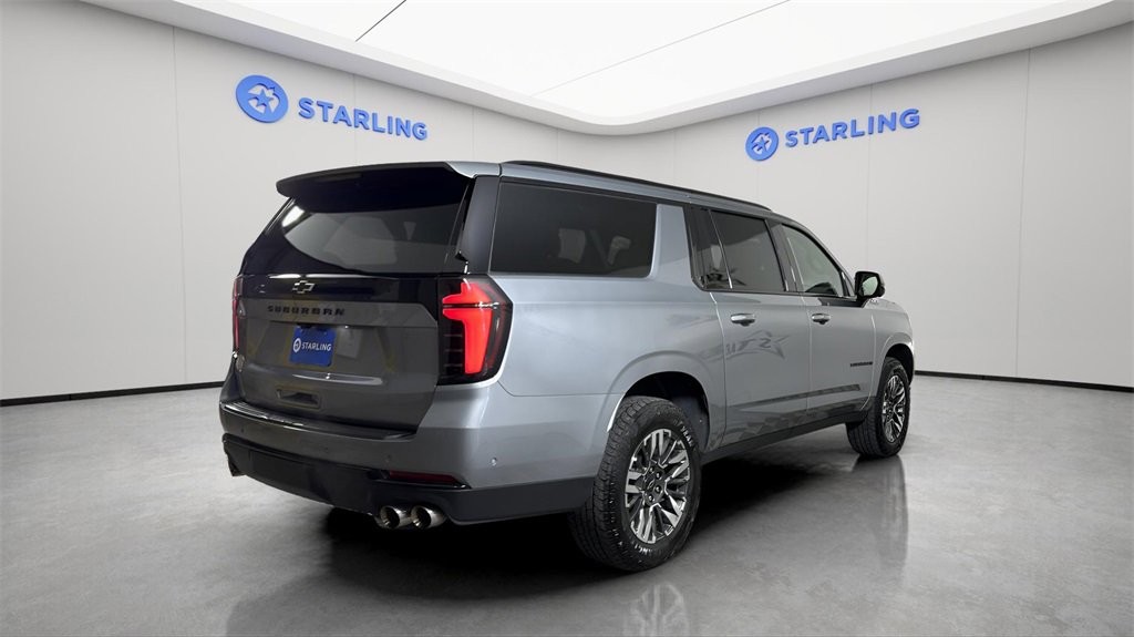 Used 2025 Chevrolet Suburban Z71 image 8