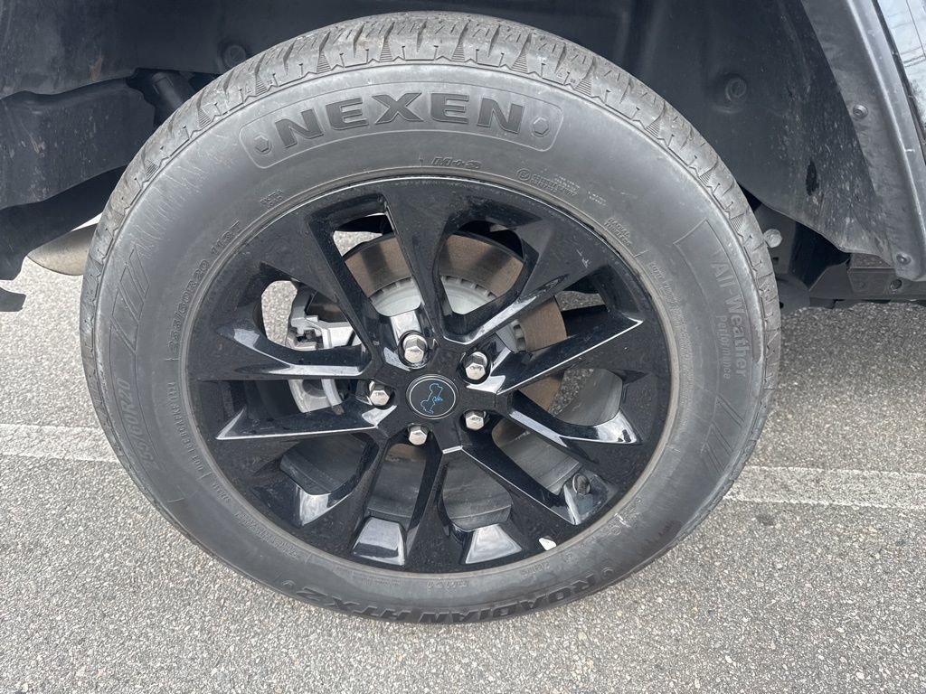 Used 2025 Jeep Wrangler Unlimited Sahara w/ Safety Group image 5