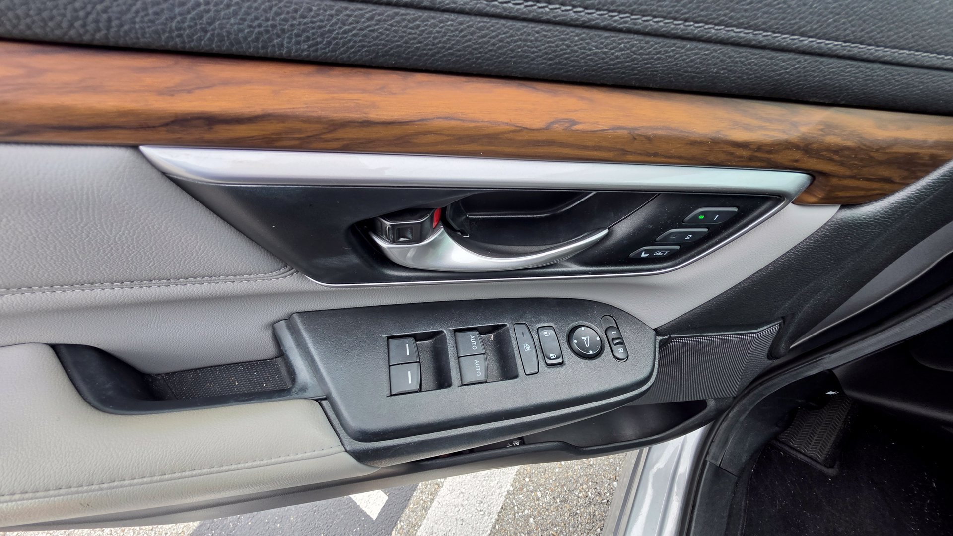 Used 2020 Honda CR-V EX-L image 14