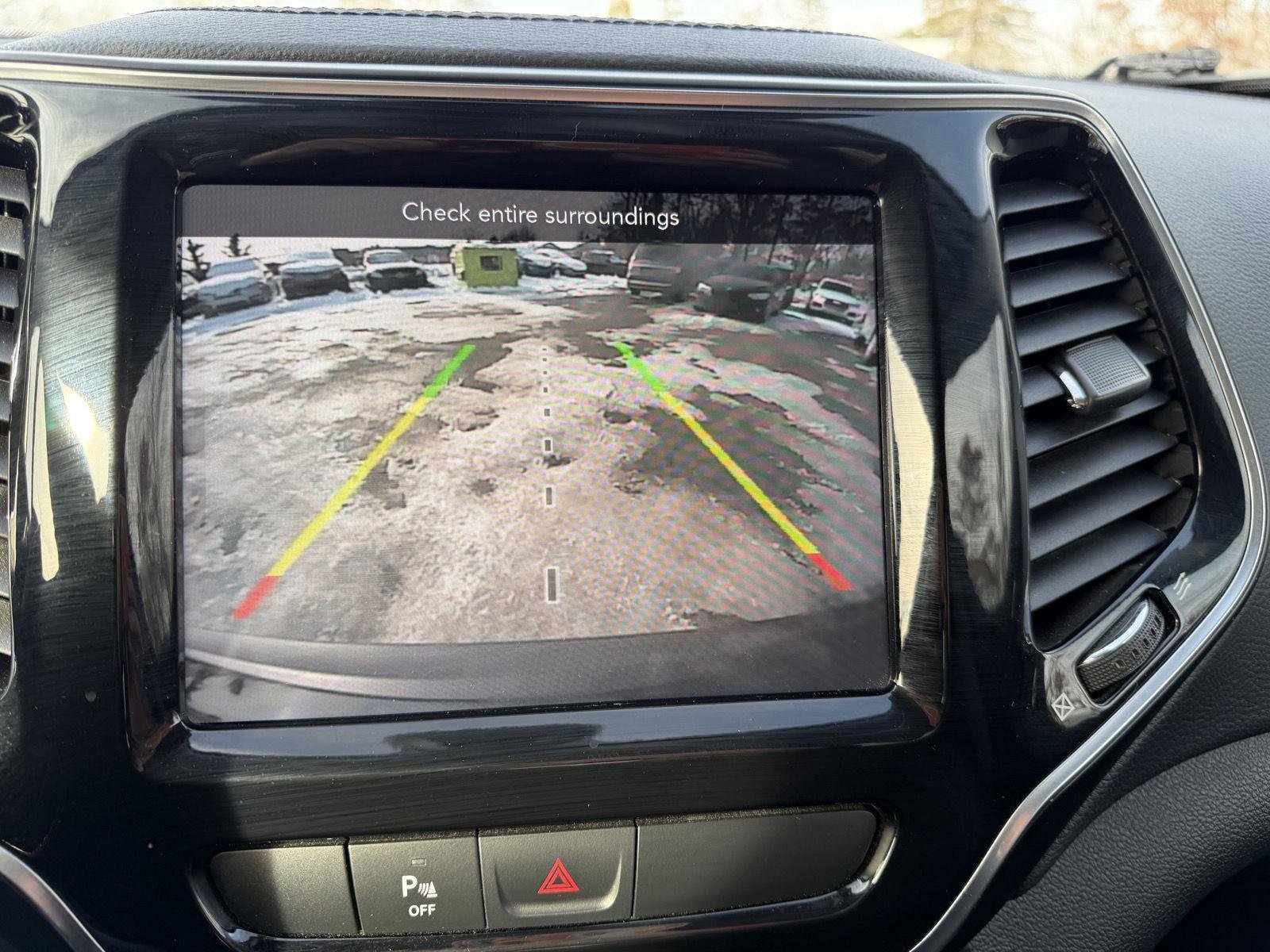 Used 2020 Jeep Cherokee Limited image 17