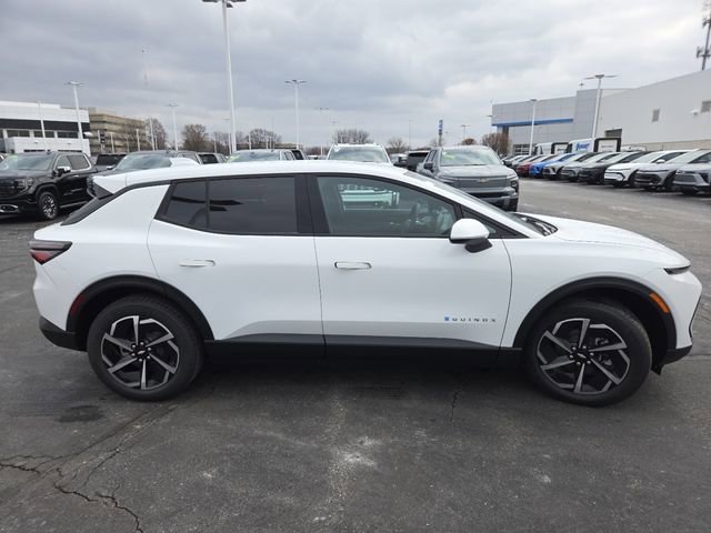 New 2026 Chevrolet Equinox EV LT image 15