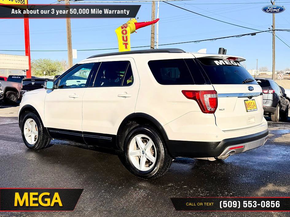 Used 2017 Ford Explorer XLT w/ Equipment Group 201A image 8