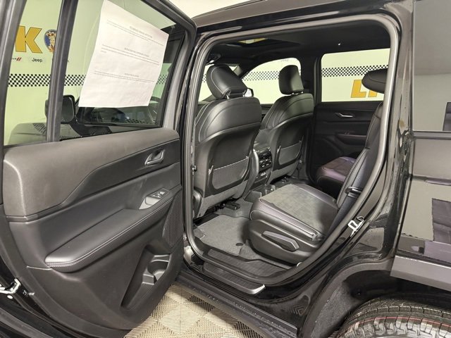 New 2025 Jeep Grand Cherokee L Altitude image 15