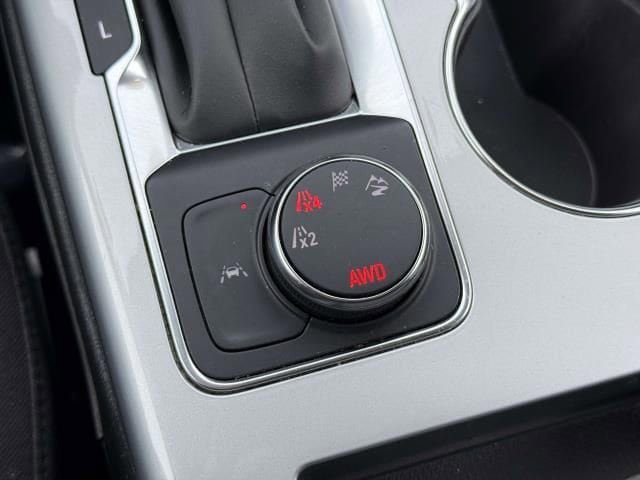 Used 2025 Chevrolet Blazer LT AWD/4WD image 27
