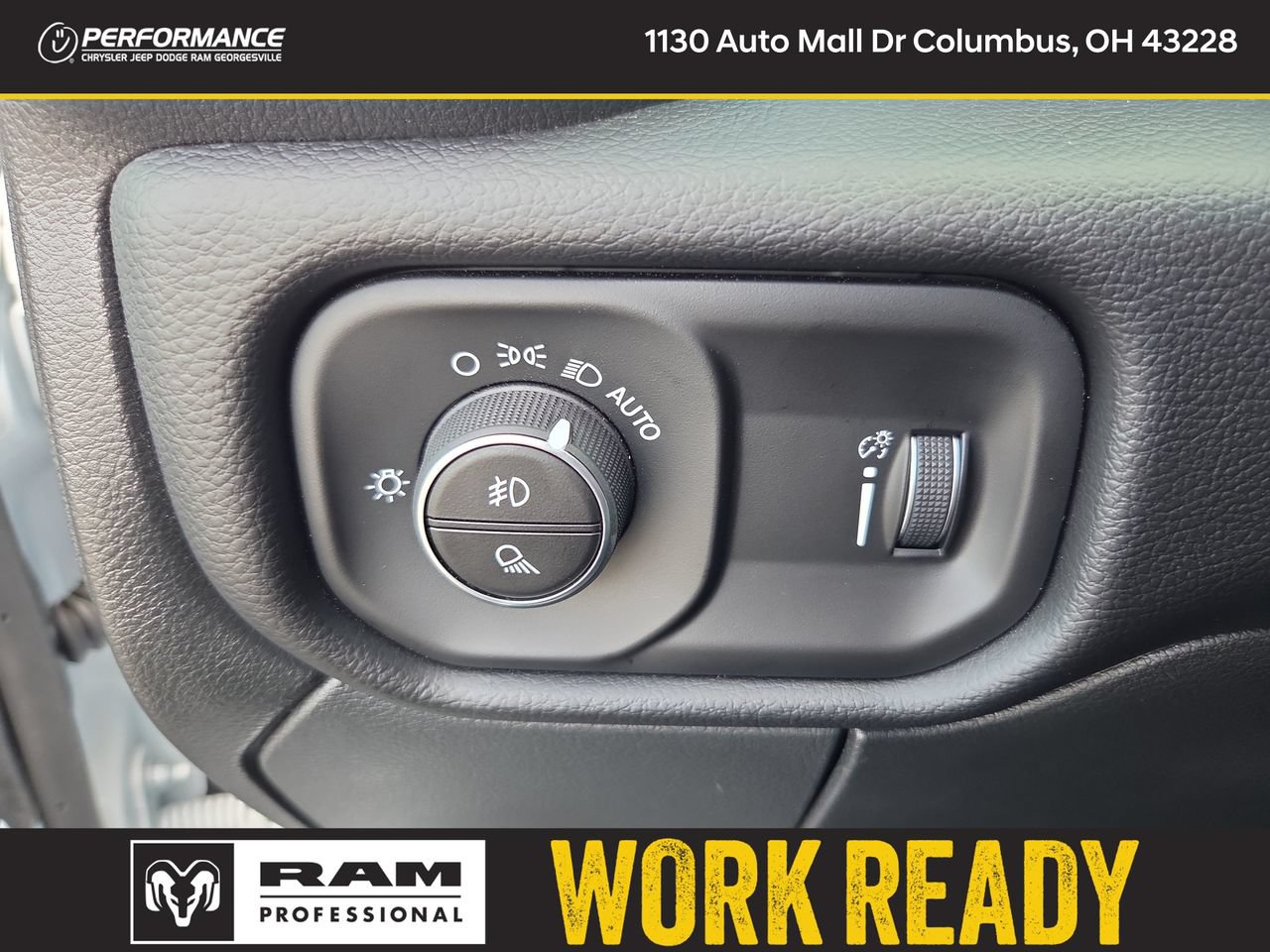New 2026 RAM 2500 Big Horn AWD/4WD image 33