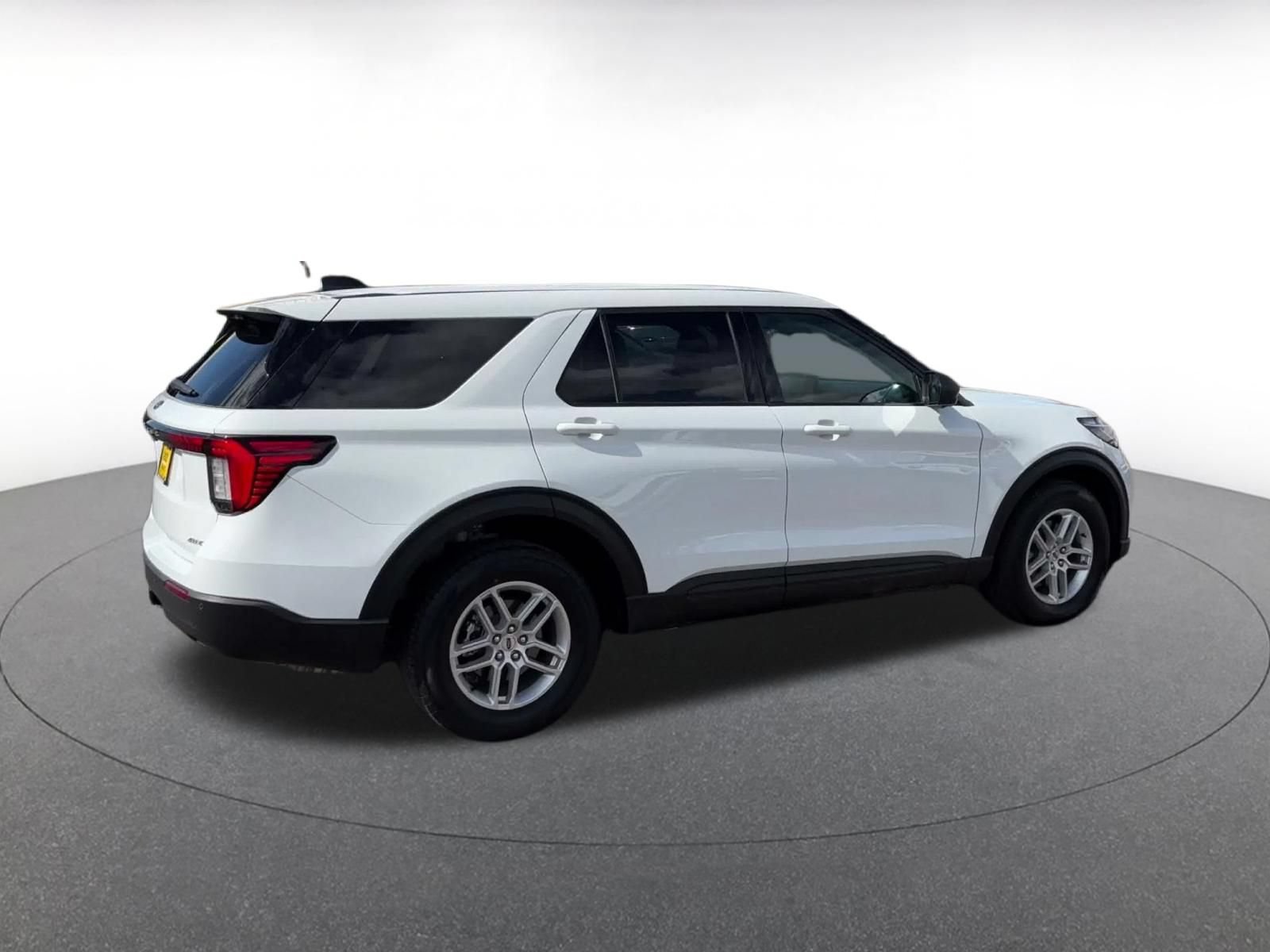 Used 2026 Ford Explorer Active AWD/4WD image 14