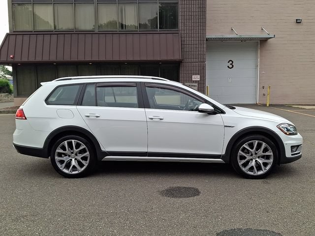 Used 2018 Volkswagen Golf Alltrack SEL AWD/4WD image 12