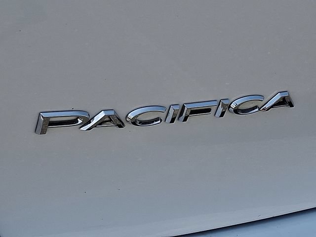 Used 2025 Chrysler Pacifica Select FWD image 30