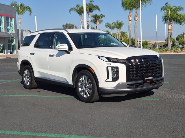 Used 2024 Hyundai Palisade SEL FWD image 3