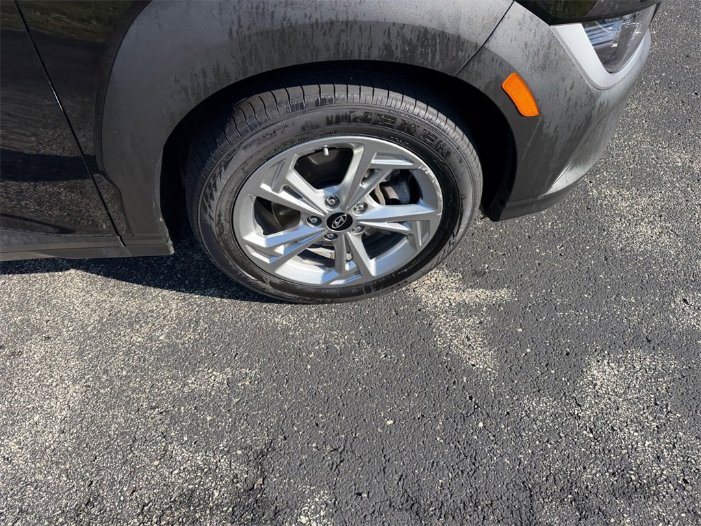 Used 2023 Hyundai Kona SEL image 29