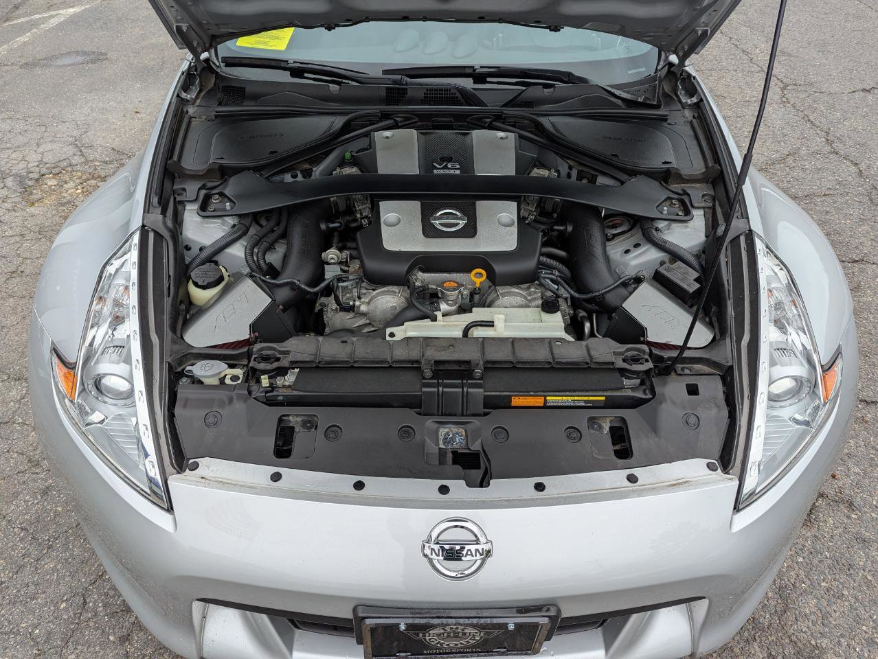Used 2010 Nissan 370Z Touring w/ Sport Pkg RWD image 33