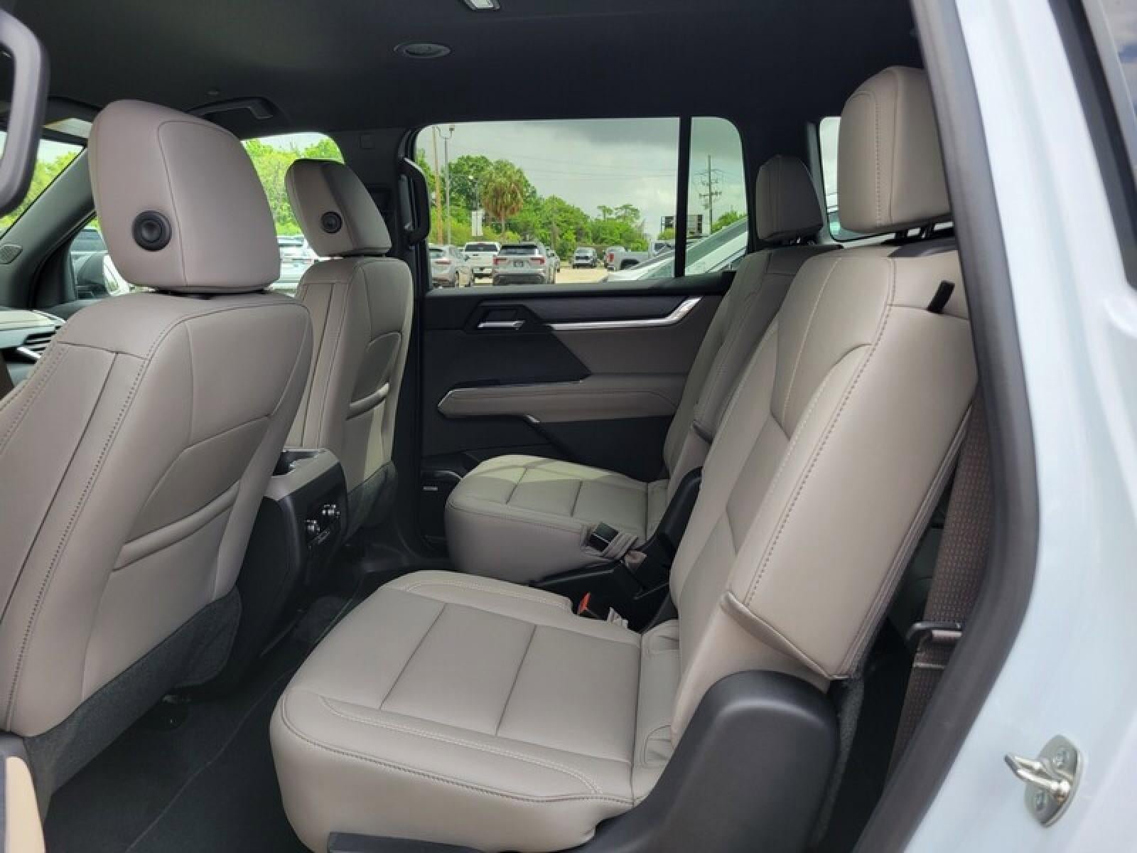 New 2026 GMC Acadia Elevation w/ Elevation Premium Package FWD image 28
