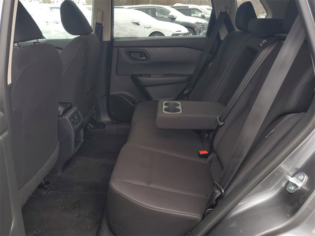 Used 2024 Nissan Rogue S image 21