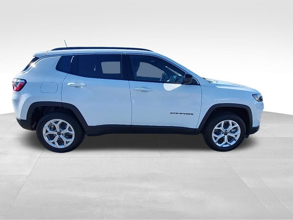 New 2026 Jeep Compass Latitude AWD/4WD image 19