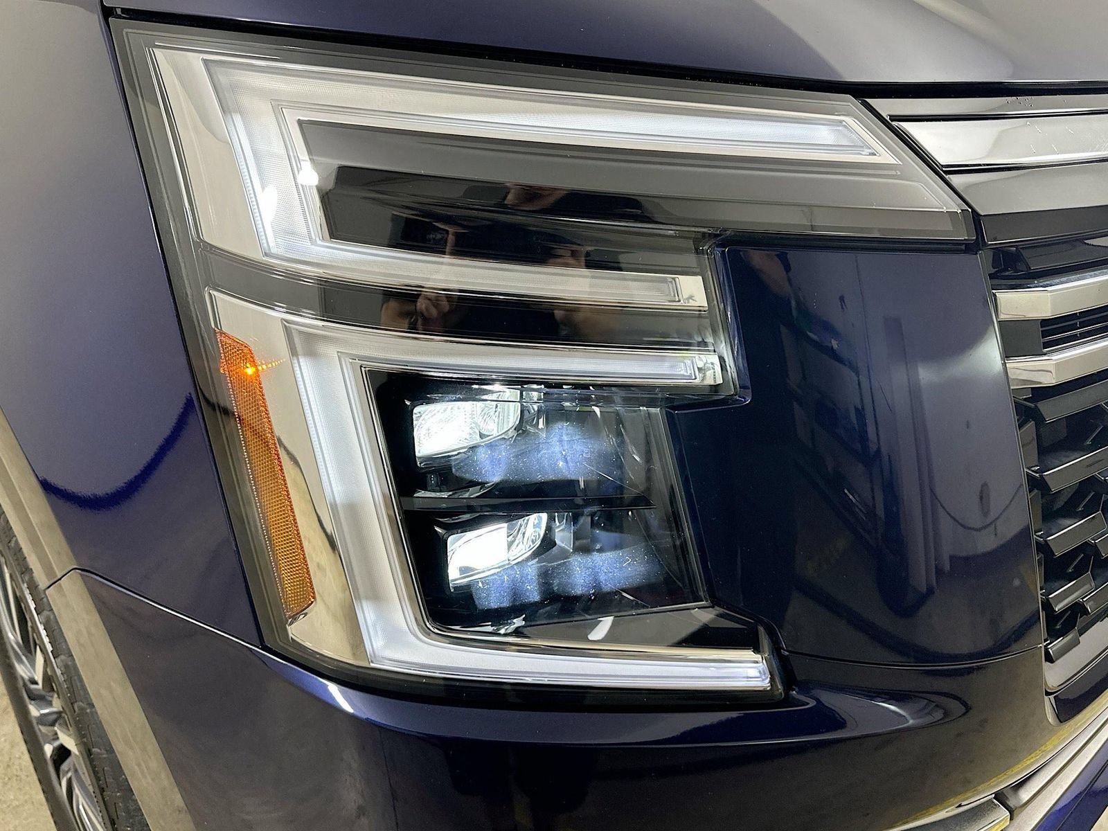 Used 2025 Nissan Armada Platinum Reserve AWD/4WD image 10