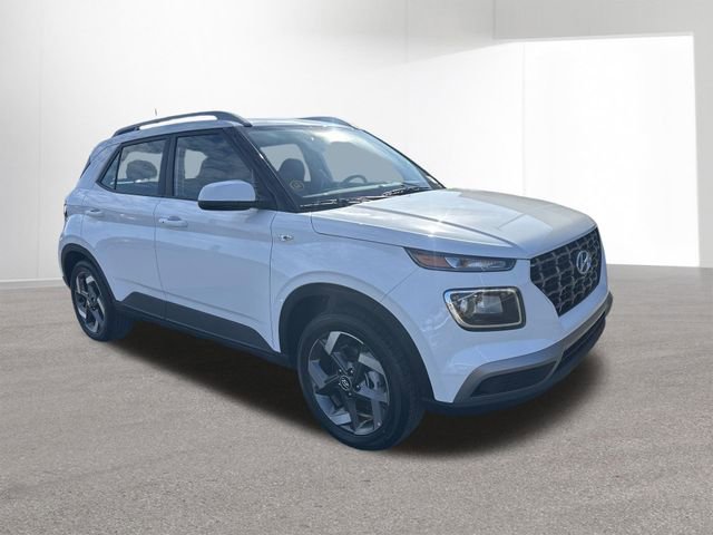New 2026 Hyundai Venue SEL FWD image 3