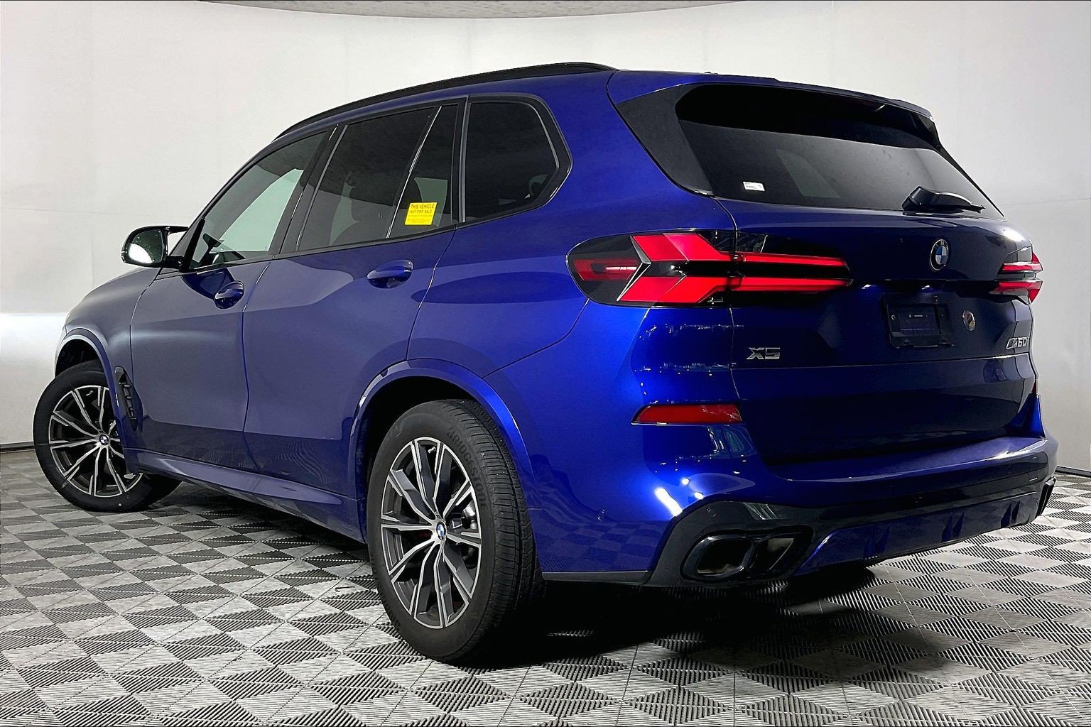 Used 2025 BMW X5 M60i w/ Climate Comfort Package AWD/4WD image 5