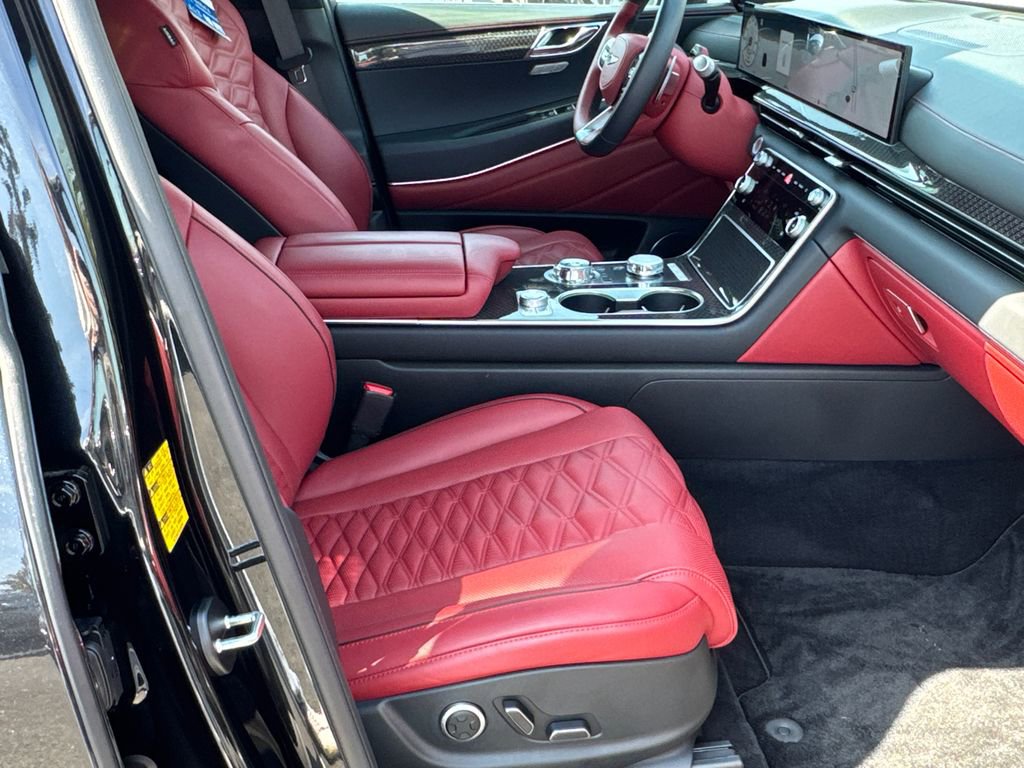 Used 2025 Genesis GV80 3.5T e-SC image 13