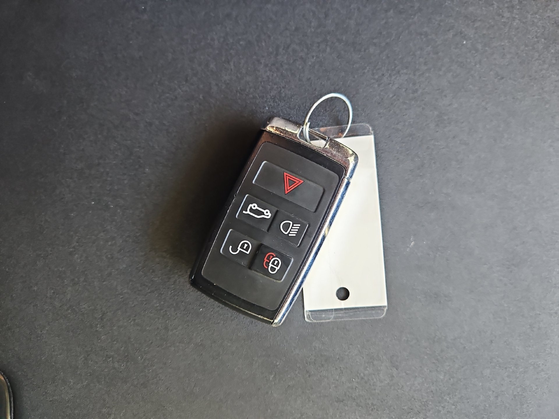 Used 2019 Land Rover Discovery HSE AWD/4WD image 24