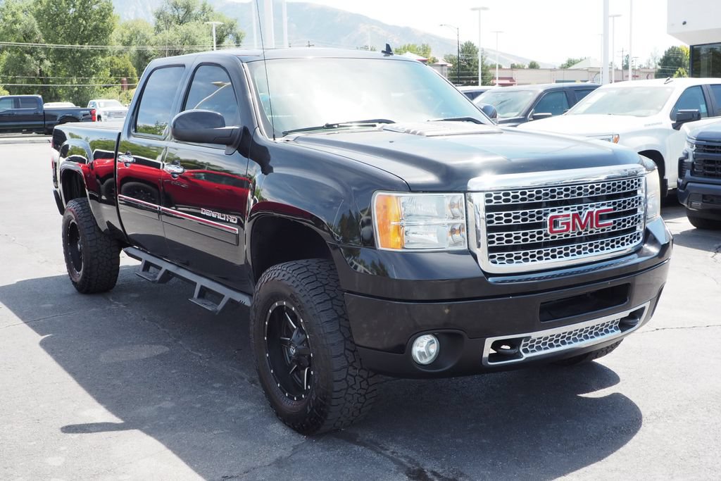 Used 2013 GMC Sierra 2500 Denali AWD/4WD image 3