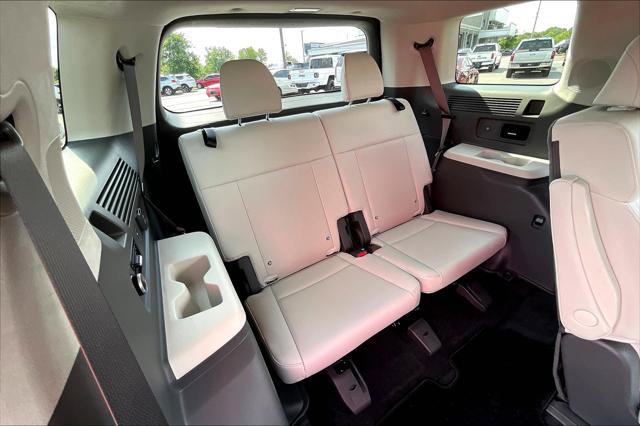 Used 2025 Hyundai Santa Fe Calligraphy image 24