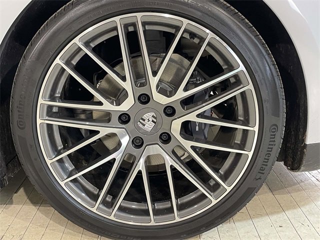 New 2026 Porsche Panamera 4 image 14