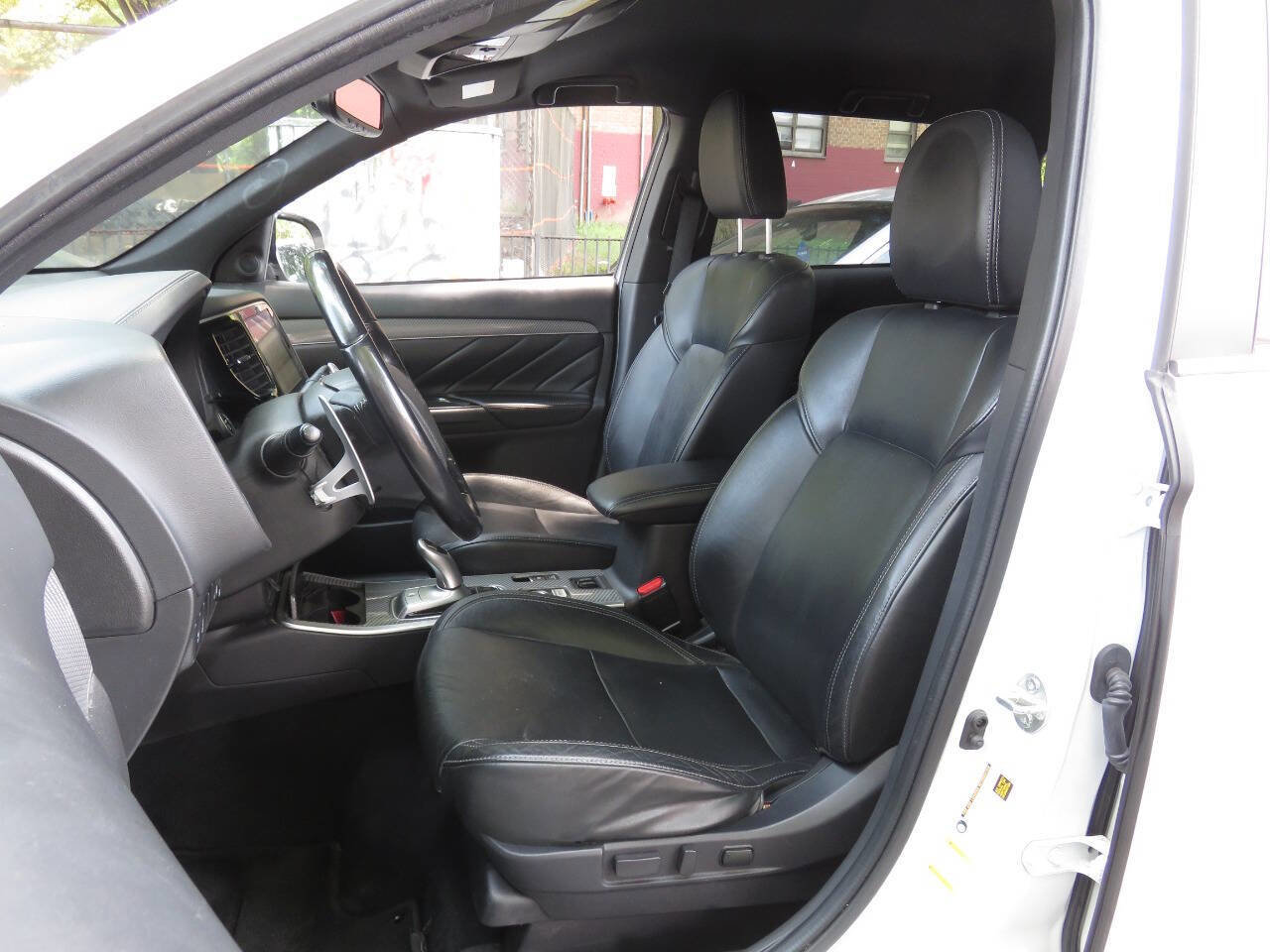 Used 2020 Mitsubishi Outlander SEL image 9
