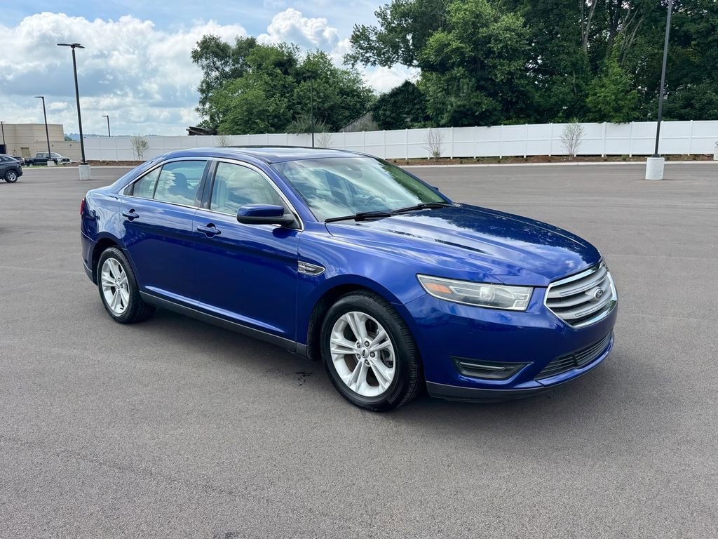 Used 2015 Ford Taurus SEL FWD image 2
