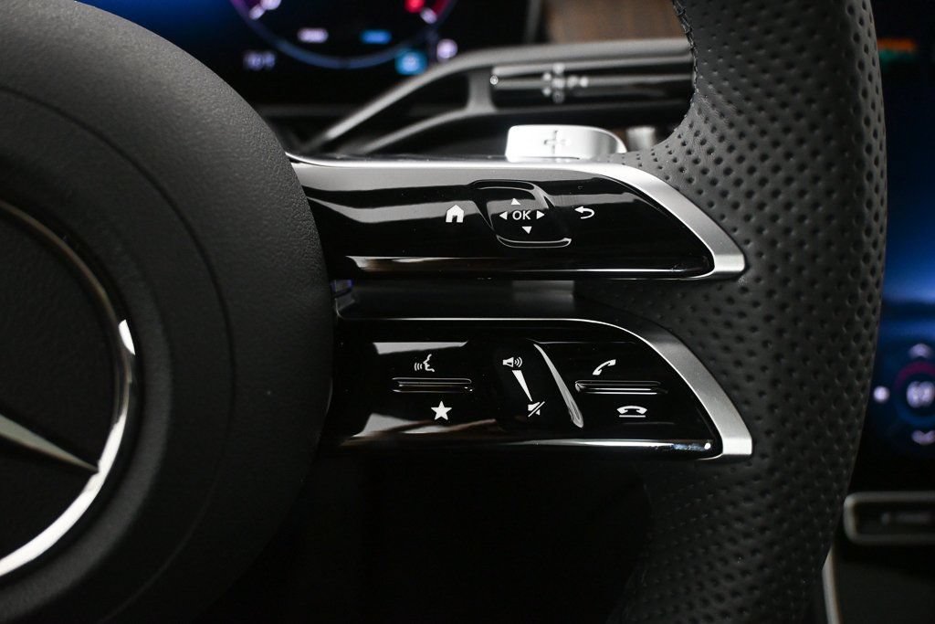 New 2025 Mercedes-Benz GLC 300 4MATIC image 11