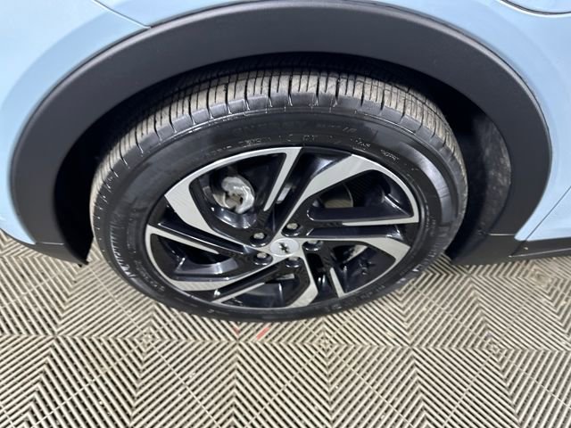 Used 2023 Chevrolet Bolt LT w/ Infotainment Package image 10