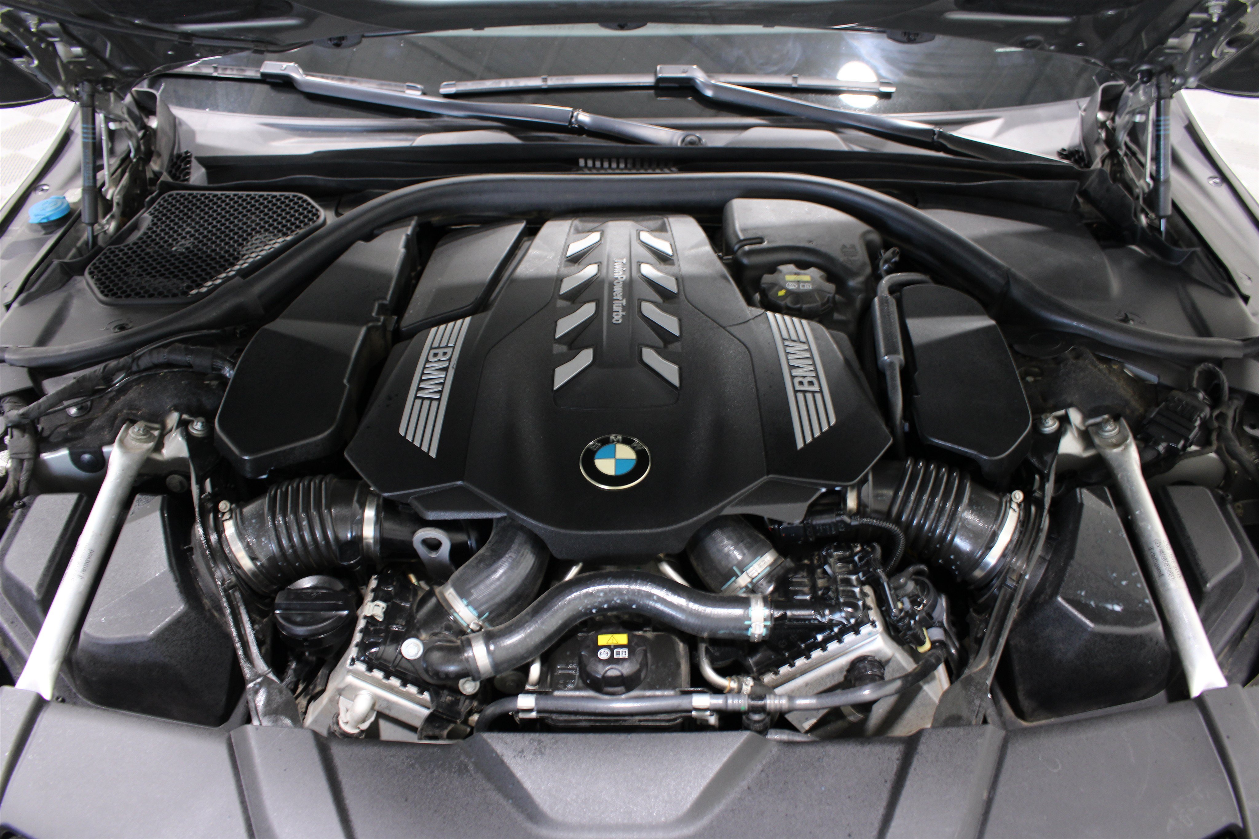 Used 2020 BMW 750i xDrive w/ Executive Package AWD/4WD image 43