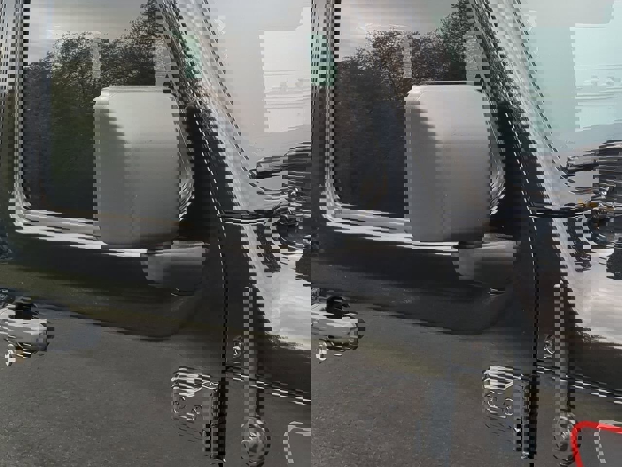 Used 2023 Jeep Gladiator Rubicon w/ Cold Weather Group image 10