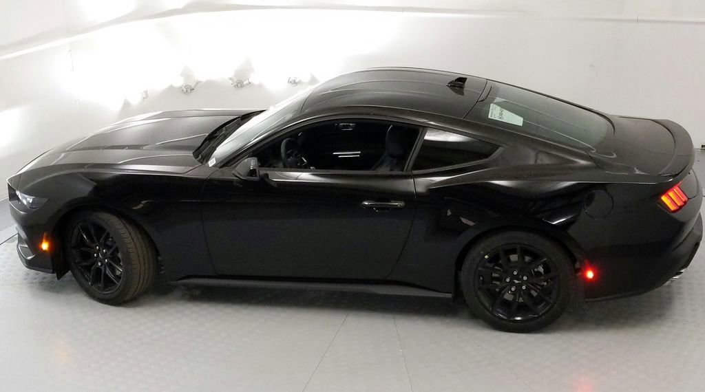 New 2025 Ford Mustang Premium image 18