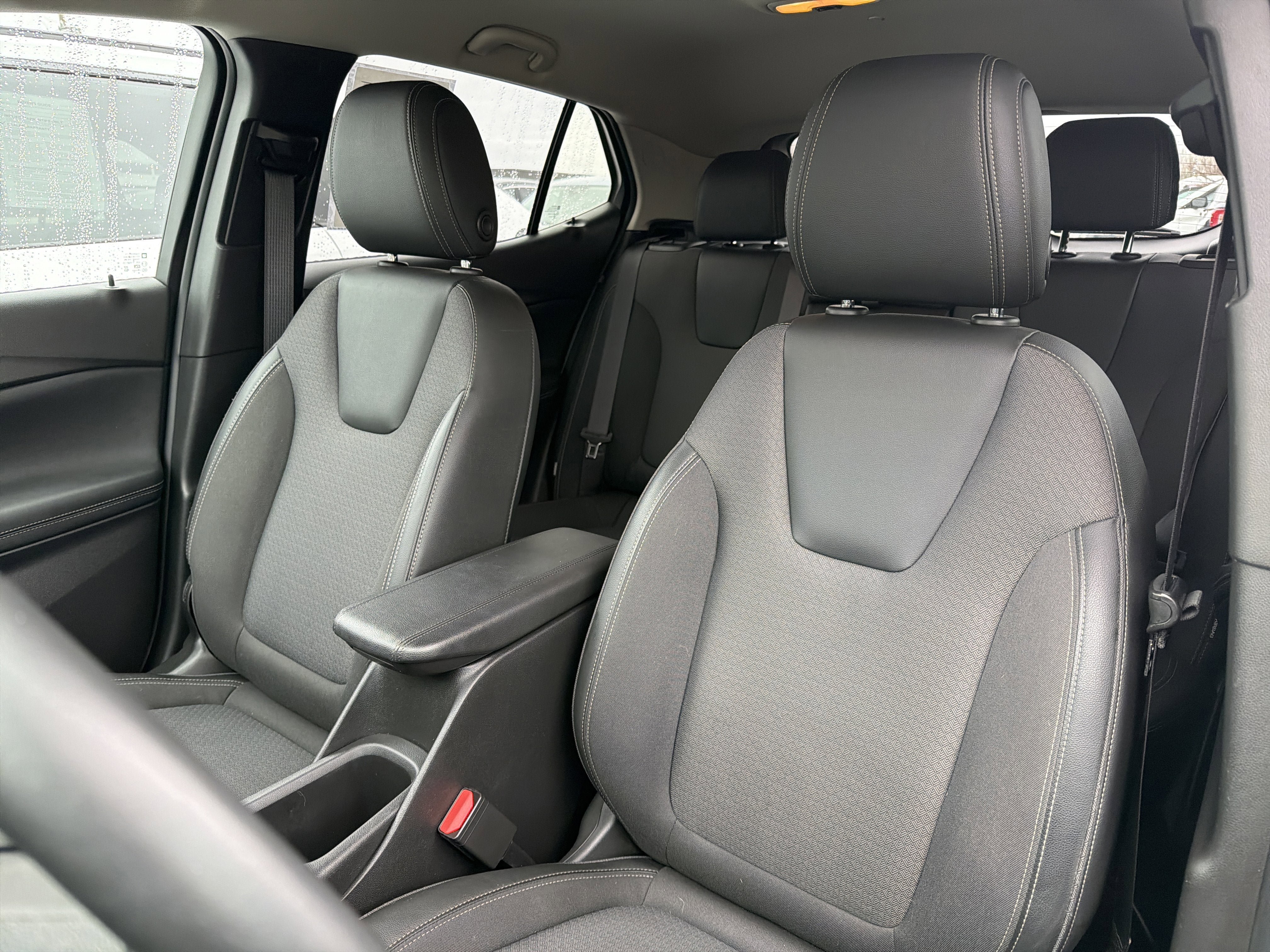 Used 2022 Buick Encore GX Select w/ Sport Touring Package image 9