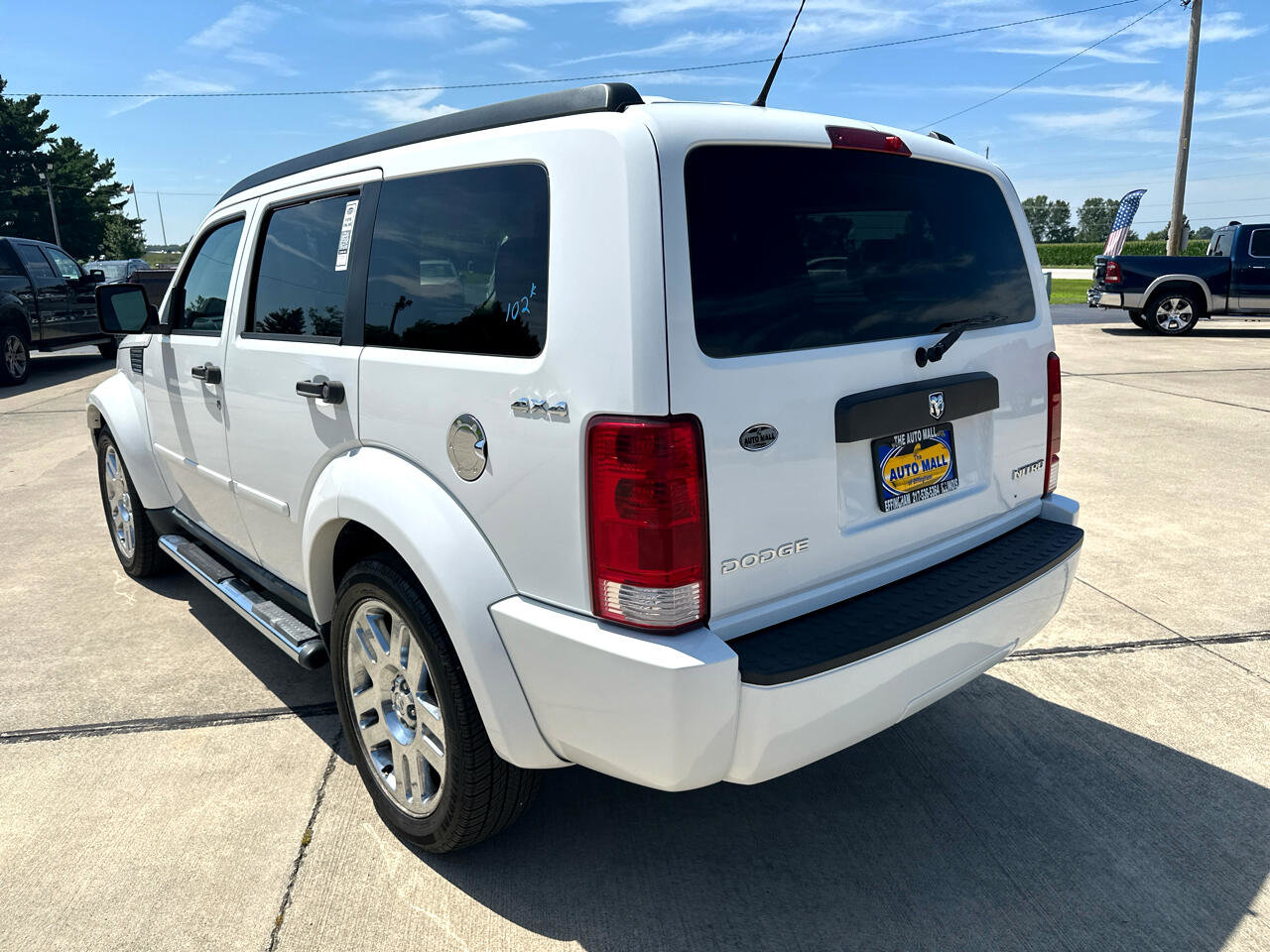 Used 2011 Dodge Nitro Heat w/ Chrome Accents Group image 9
