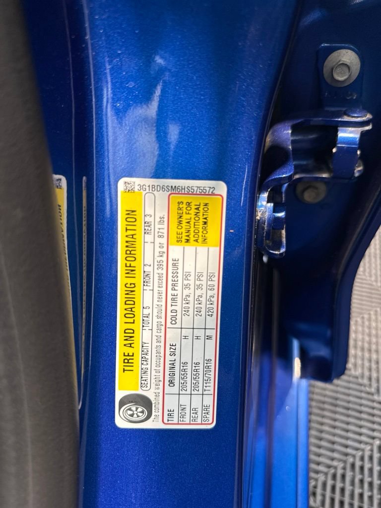 Used 2017 Chevrolet Cruze LT FWD image 30