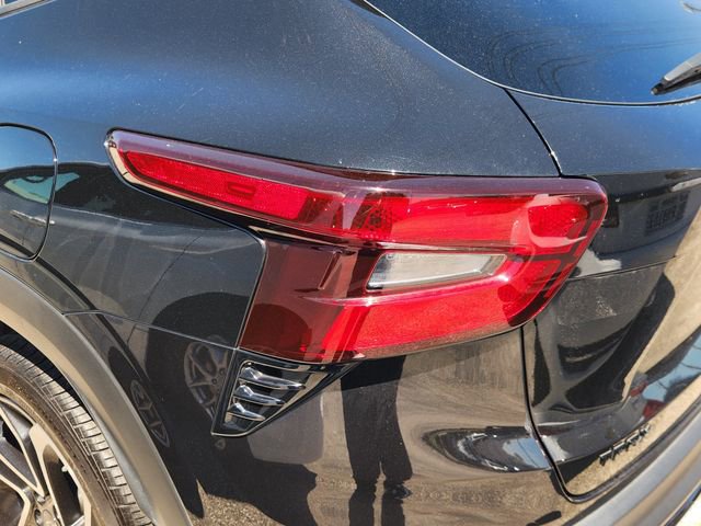 Used 2025 Chevrolet Trax RS w/ Sunroof Package image 7