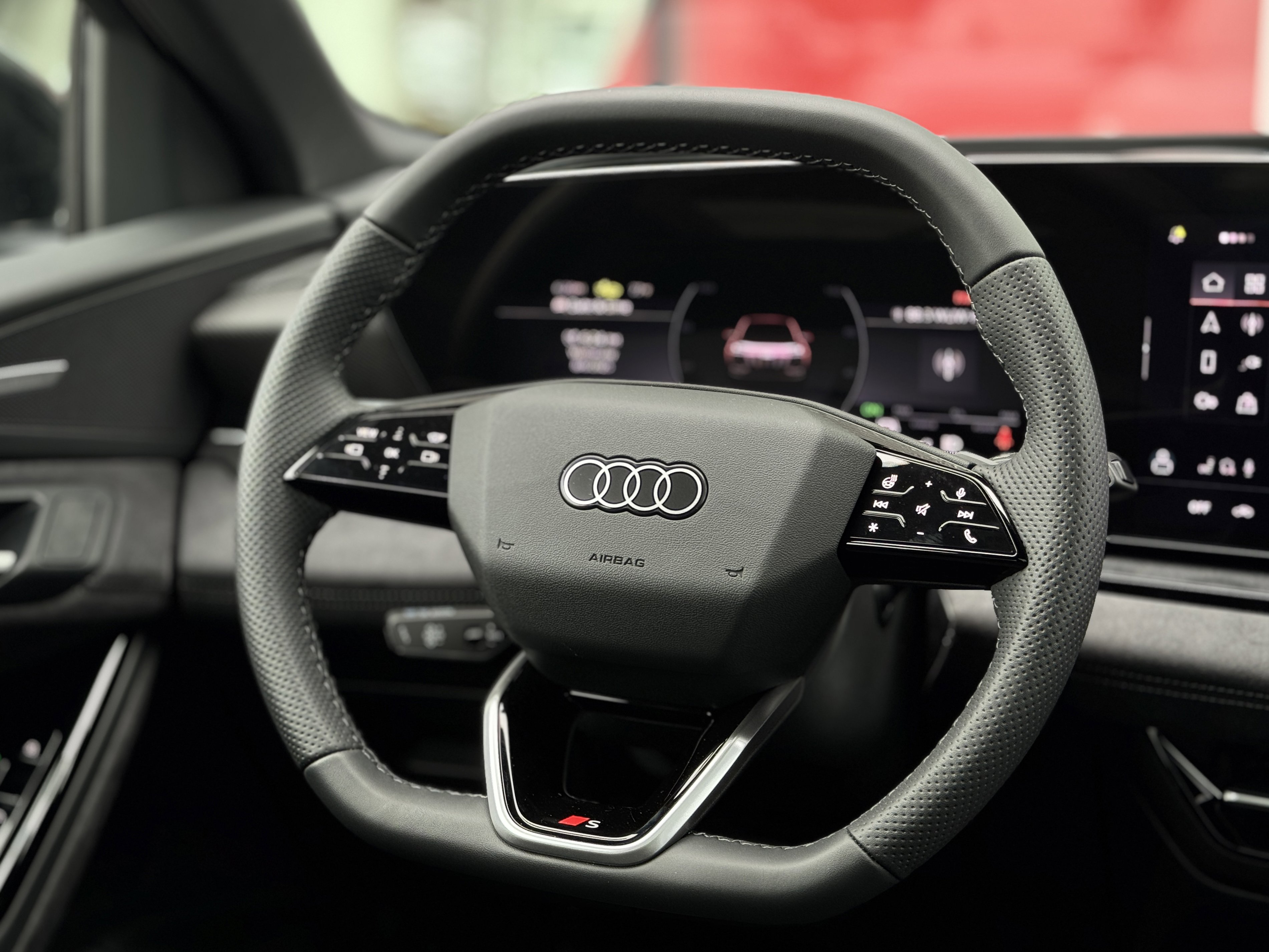 New 2025 Audi SQ6 e-tron Premium Plus image 13