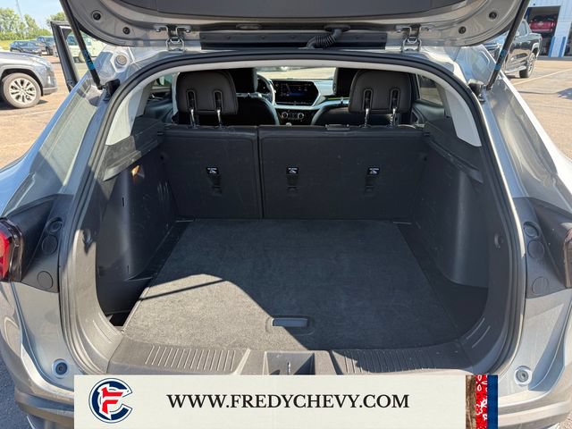 Used 2025 Chevrolet Trax LT FWD image 30