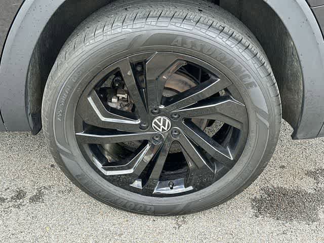 Used 2023 Volkswagen Atlas SE w/ Black Wheel Package AWD/4WD image 5